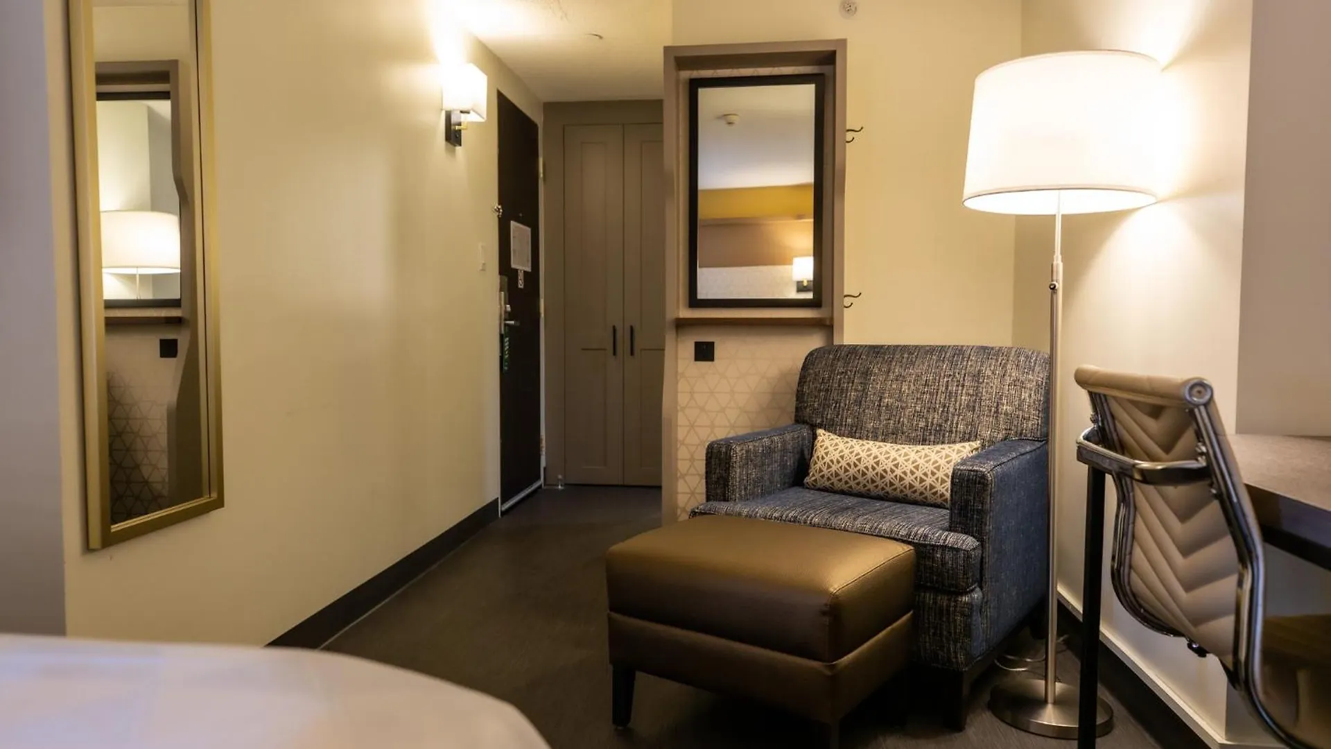 Hotel Holiday Inn Toronto Downtown Centre By Ihg
